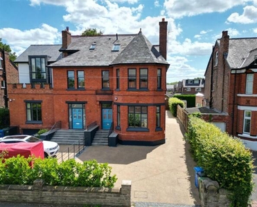 4 Bedroom Semi-detached House For Sale In Urmston, Trafford
