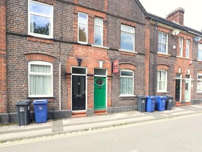 4 Bedroom Terraced House For Rent In Newcastle-under-lyme