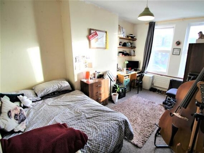 7 Bedroom Terraced House For Rent In Woodhouse, Leeds