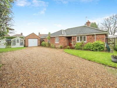 Bayes Court, North Walsham - 4 bedroom detached bungalow