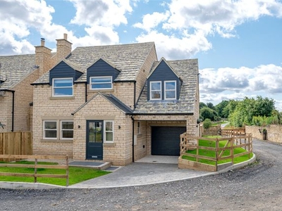 Country house for sale in Farfield Court, Wetherby Road, Bramham LS23