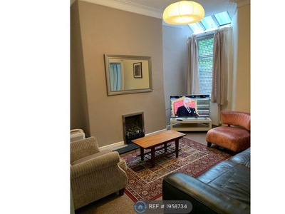 End terrace house to rent in Richmond Road, Manchester M14