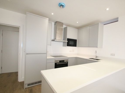 Flat to rent in South Park Hill Road, South Croydon, Surrey CR2