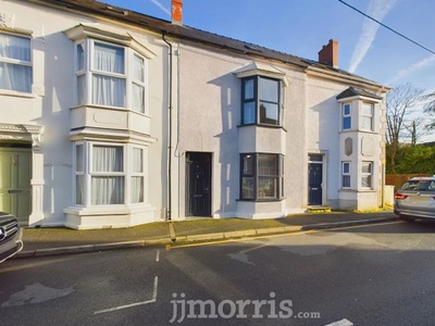 Terraced house for sale in Napier Street, Cardigan SA43