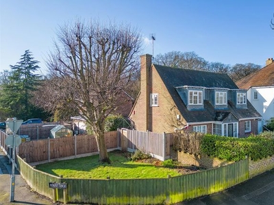 Detached house for sale in Princes Road, Buckhurst Hill IG9