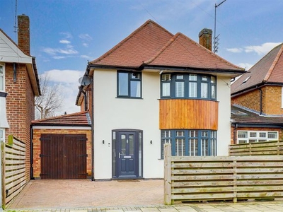 Detached house for sale in Salcombe Drive, Redhill, Nottinghamshire NG5