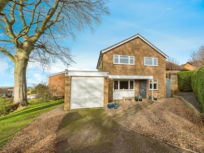 Detached house for sale in Walnut Grove, Hemel Hempstead HP2