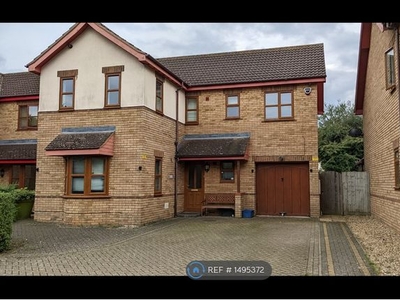 Detached house to rent in Pastern Place, Downs Barn, Milton Keynes MK14