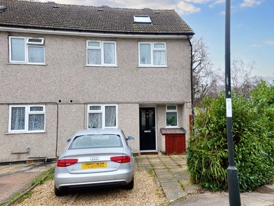 End terrace house to rent in Cloverlands, Crawley RH10