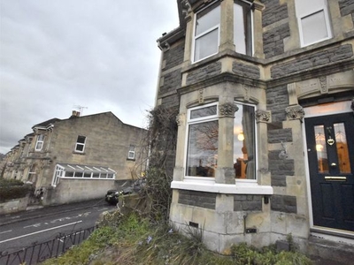 End terrace house to rent in Wellsway, Bath BA2