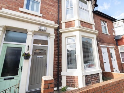 Flat for sale in Cleveland Avenue, North Shields NE29