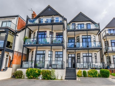 Flat for sale in Mount Liell Court West, The Leas, Westcliff-On-Sea SS0