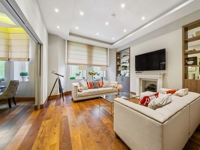 Flat for sale in North Gate, St John's Wood NW8