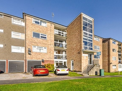 Flat to rent in Northlands Drive, Winchester SO23
