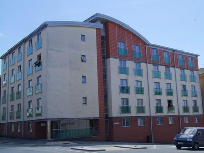 Flat to rent in Regent Street, Plymouth PL4