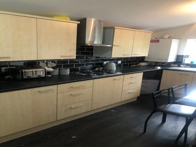 Flat to rent in Rowton Street, Bolton BL2