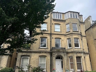 Flat to rent in Second Avenue, Hove, East Sussex BN3