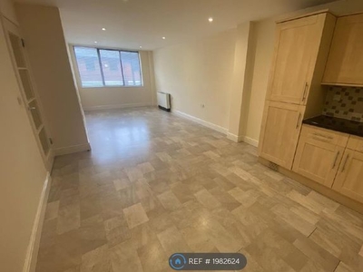 Flat to rent in The Sanctuary Westcott House, Swindon SN1