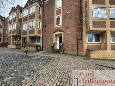 Flat to rent in Trinity Walk, Broadgate, Coventry CV1