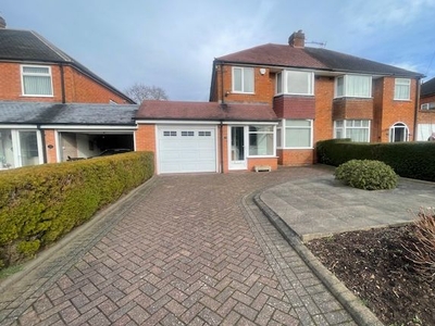 Property to rent in Windsor Drive, Solihull B92