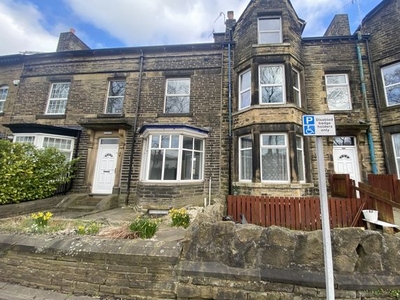 Room to rent in Skipton Road, Keighley, West Yorkshire BD20