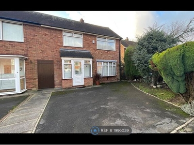Semi-detached house to rent in Blenheim Close, Walsall WS4