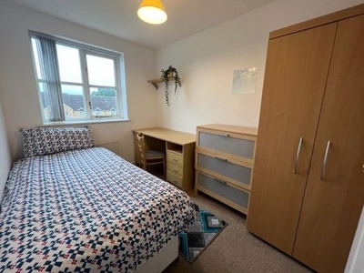 Shared accommodation to rent in Aspen Grove, Aldershot, Hampshire GU12