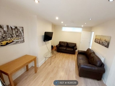 Terraced house to rent in Dovercourt Road, Bristol BS7