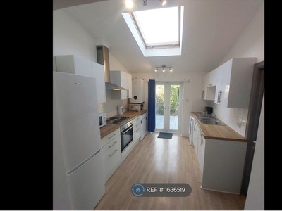 Terraced house to rent in Sixth Avenue, Bristol BS7