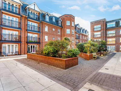 2 Bedroom Apartment For Sale In Leatherhead, Surrey