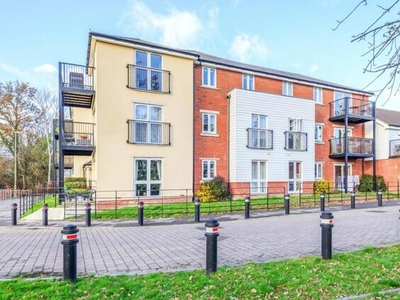 2 Bedroom Apartment For Sale In Locks Heath, Southampton