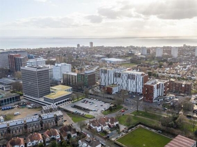 2 Bedroom Apartment Southend On Sea Essex