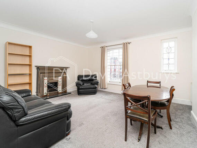 3 Bedroom Flat For Rent In Crouch End