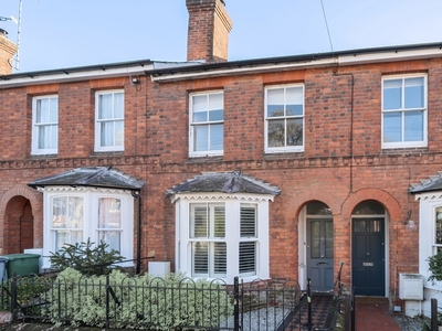 3 bedroom property to let in Middle Brook Street Winchester SO23