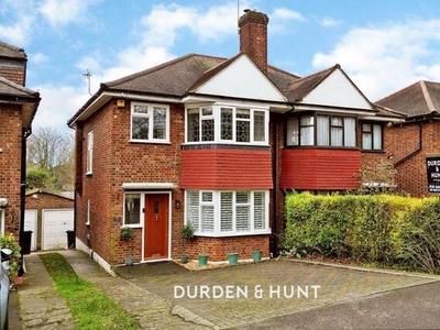3 Bedroom Semi-detached House For Sale In Epping