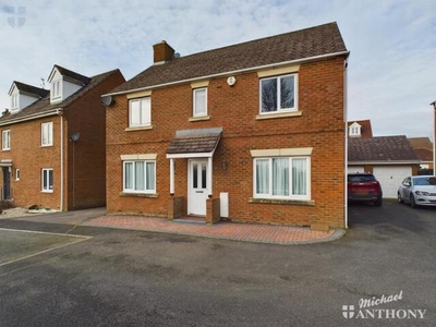 4 Bedroom Detached House For Sale In Stone, Aylesbury