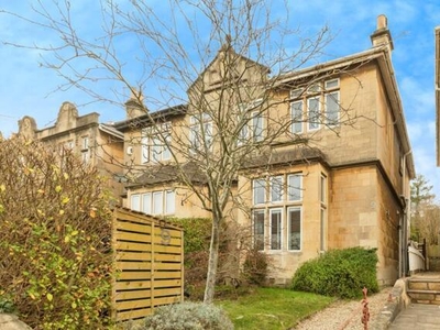 4 Bedroom House Bath Bath And North East Somerset