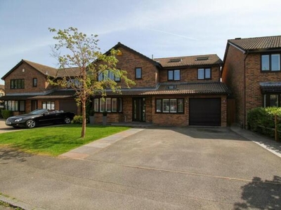 4 Bedroom House Farnborough Hampshire