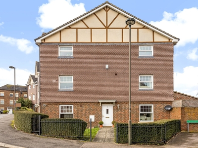 Terraced House to rent - Parkland Mead, Bromley, BR1