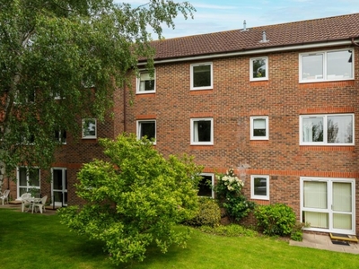 1 Bed Flat/Apartment For Sale in Windsor, Berkshire, SL4 - 5017565