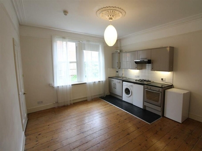 1 bedroom apartment for rent in Whitworth Crescent, Southampton, SO18