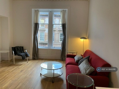1 bedroom flat for rent in Glasgow Street, Glasgow, G12