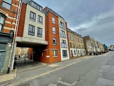 1 bedroom flat for rent in Lyon Court, Rochester, ME1