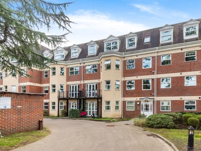 2 Bed Flat/Apartment To Rent in Camberley, Surrey, GU15 - 594