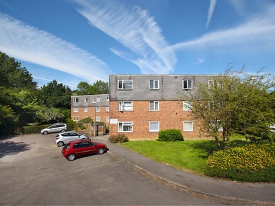 2 bedroom apartment for rent in Charminster Close, Swindon, Wiltshire, SN3