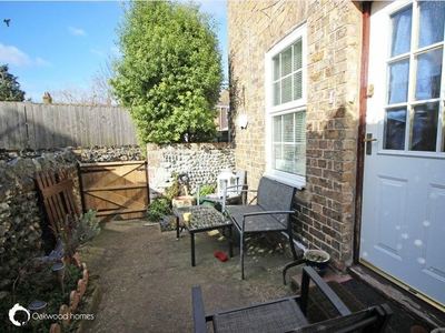 2 bedroom end of terrace house for rent in Alma Cottages, Station Road, Birchington, CT7