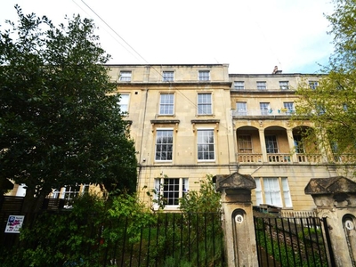 2 bedroom flat for rent in Apsley Road, Clifton, Bristol, BS8