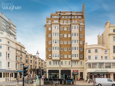 2 bedroom flat for sale in Astra House, Kings Road, Brighton, East Sussex, BN1