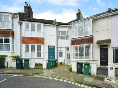 2 bedroom flat for sale in Scarborough Road, Brighton, BN1