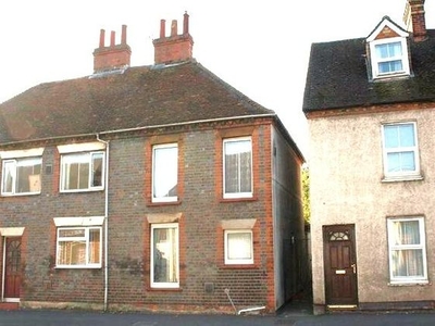 2 bedroom semi-detached house to rent Thatcham, RG18 4JP